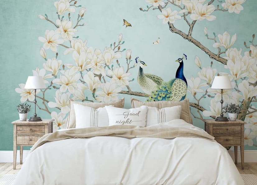 Pfau mit Magnolienblüte Fototapete