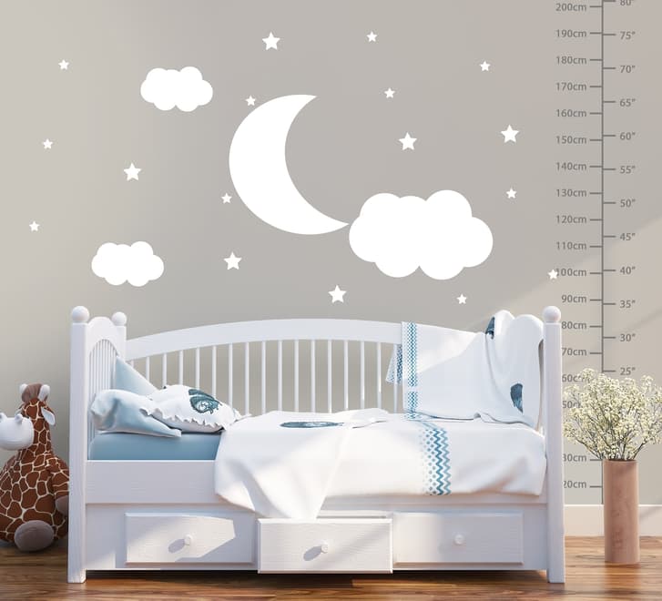 Wandtattoo Weißer Halbmond mit Wolken fürs Kinderzimmer