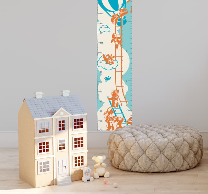 Kinder-Wachstumschart mit Heißluftballon-Wandtattoo